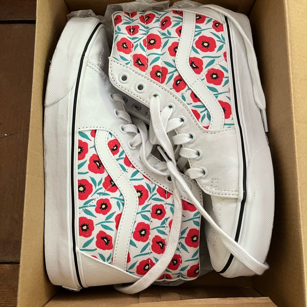 Vans Off The Wall Sk8 HiTop True White Floral Poppy Sneakers Womens 8.5/Mens 7